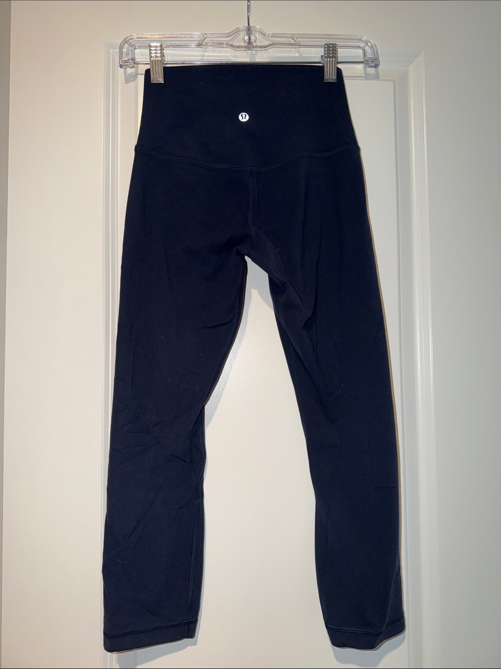 Lululemon navy blue align crop, size 4